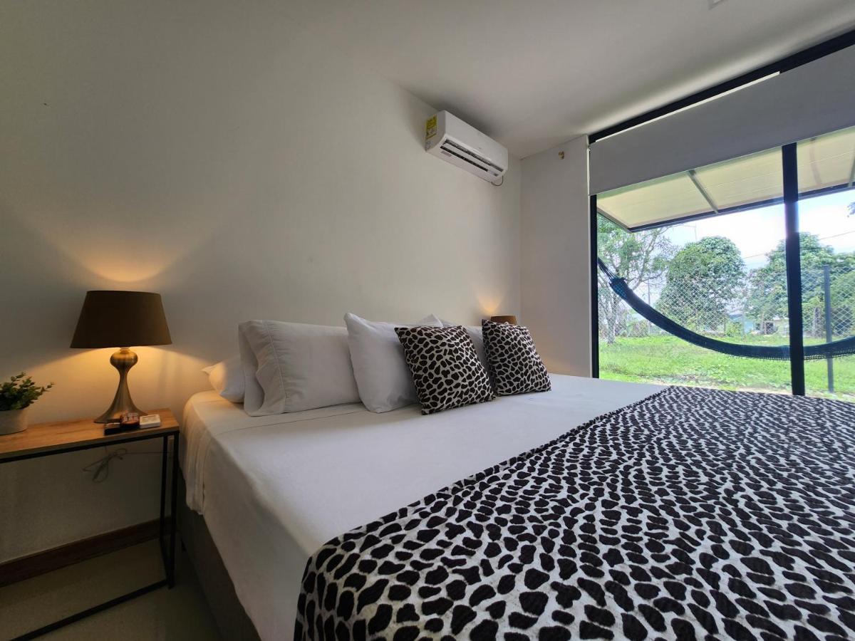 Amazonia Deluxe Lake Condo Летісія Екстер'єр фото