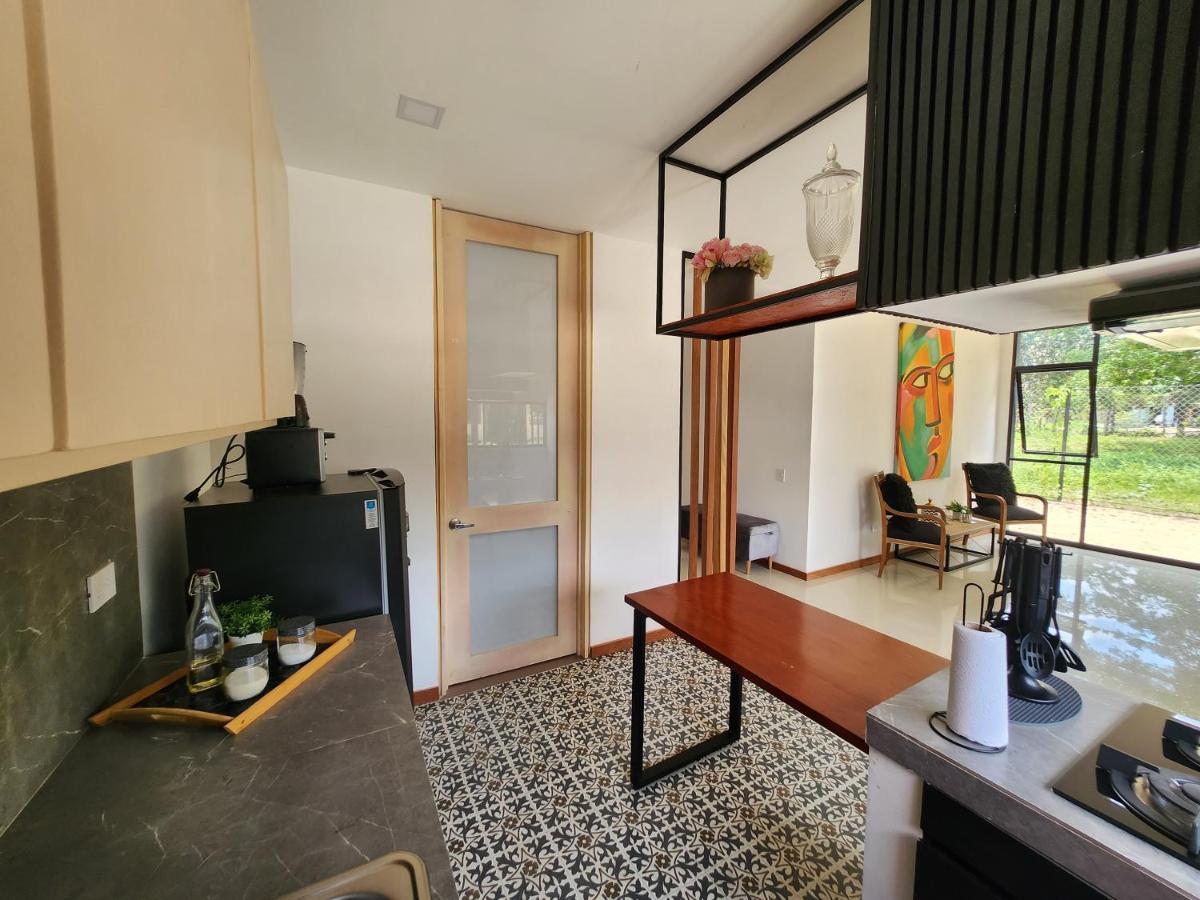 Amazonia Deluxe Lake Condo Летісія Екстер'єр фото